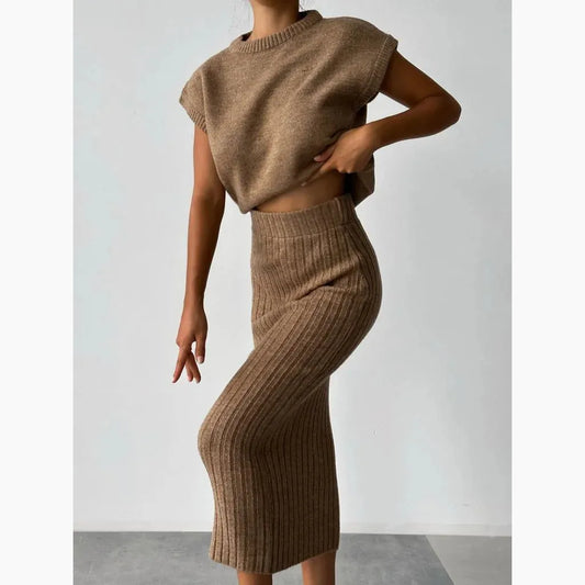 ALEJANDRA - Sleeveless Vest and Knitted Skirt Set
